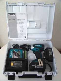 マキタ 18V インパクトドライバー TD146DMX2