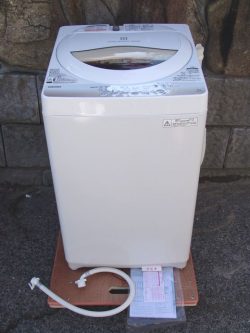 東芝 全自動洗濯機 AW-5G2 5Kg 2015年製